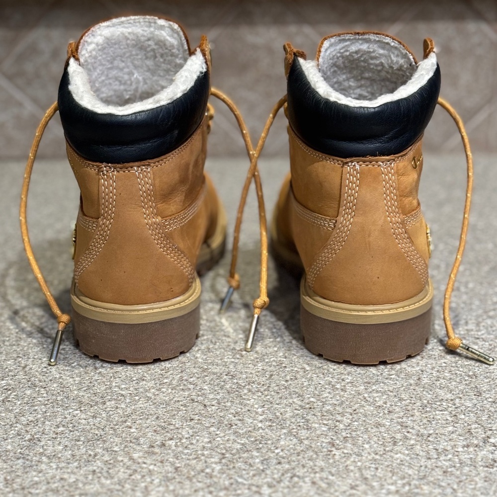 Timberland x Champion Shearling Boots - Picture 7 of 9